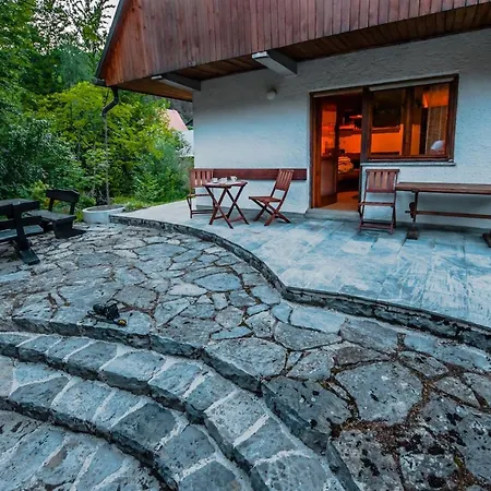 Grandpa's Mountain House - Happy Horská chata